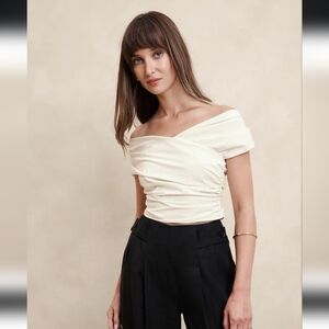 NWT Banana republic Taffeta Cropped Top SIZE 10 red